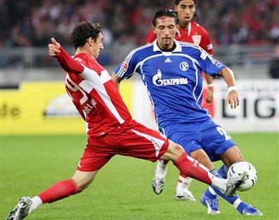 处境截然不 处境截然不